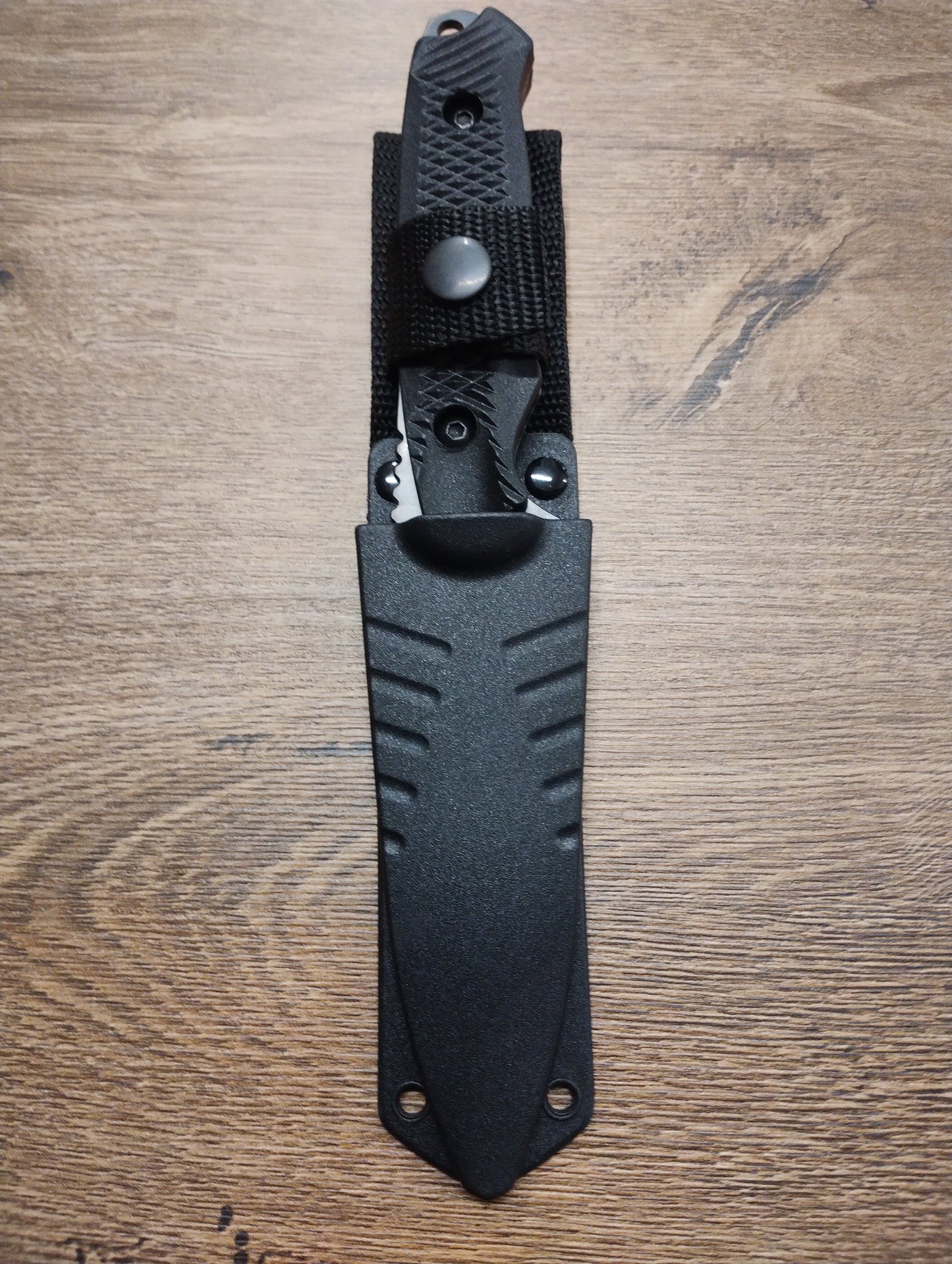 Nóż taktyczny z ostrzem stałym ze stali nierdzewnej – 20 cm