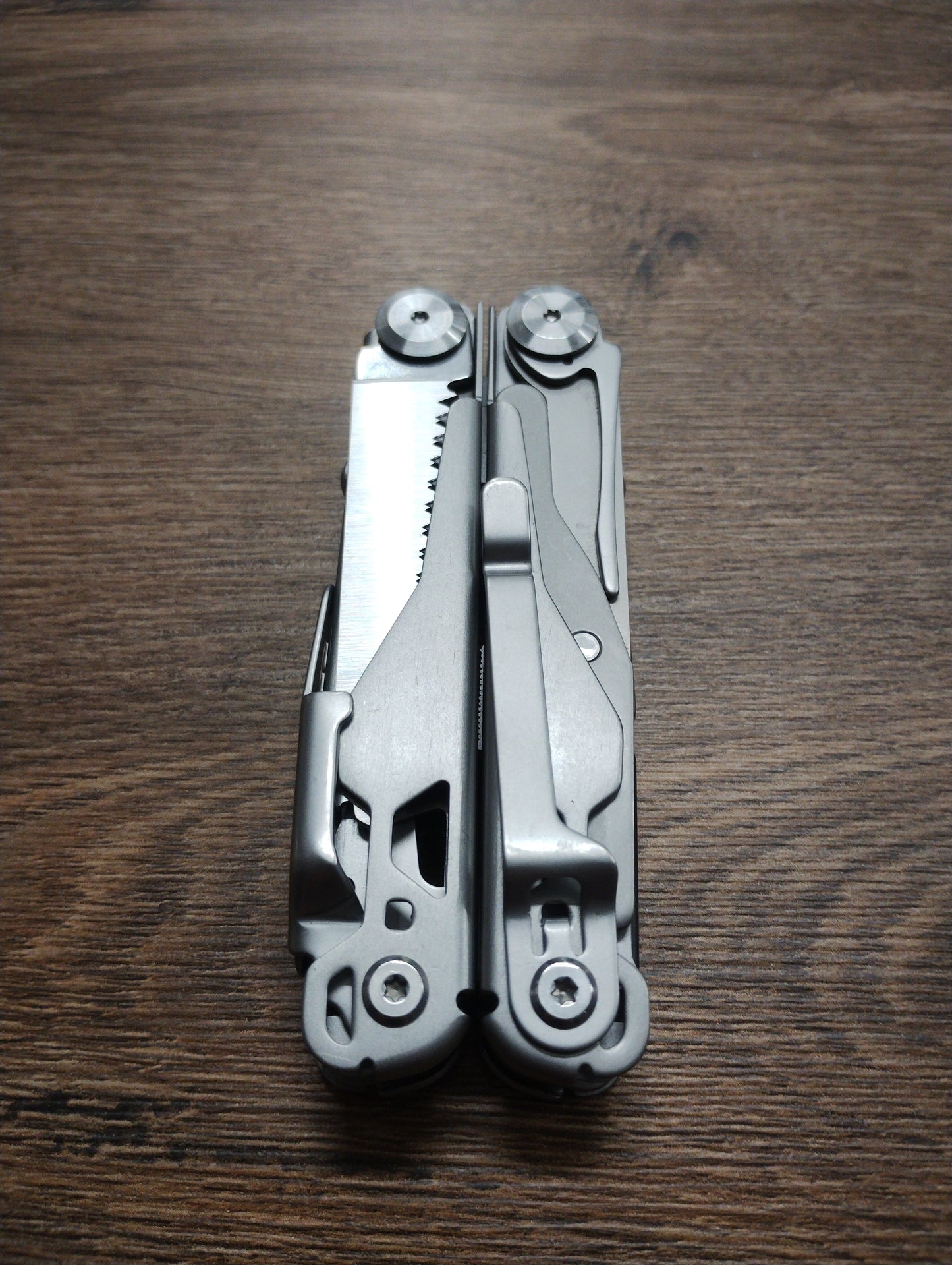Multitool 19w1 – stal nierdzewna, nóż, piła, bity, etui EDC